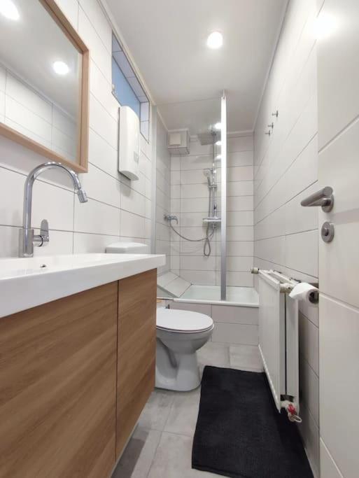 'bright 1' Innenstadtlage, Ruhige, Schoene, Helle 3zkb Wlan Apartment